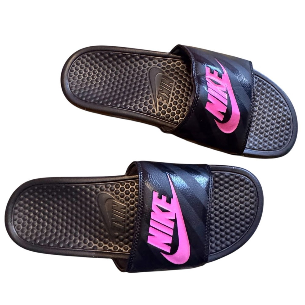 Nike NWOT Black Slides with Pink Logo Size 11 - Picture 2 of 7